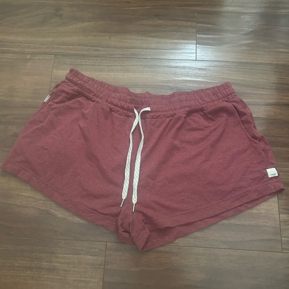 Vuori Pants - Vuori Women's Athletic Shorts in Burgundy